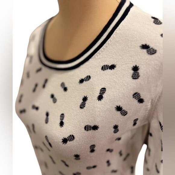 J Crew Factory pineapple print lightweight crew neck Teddie sweater Size Small - Picture 4 of 10